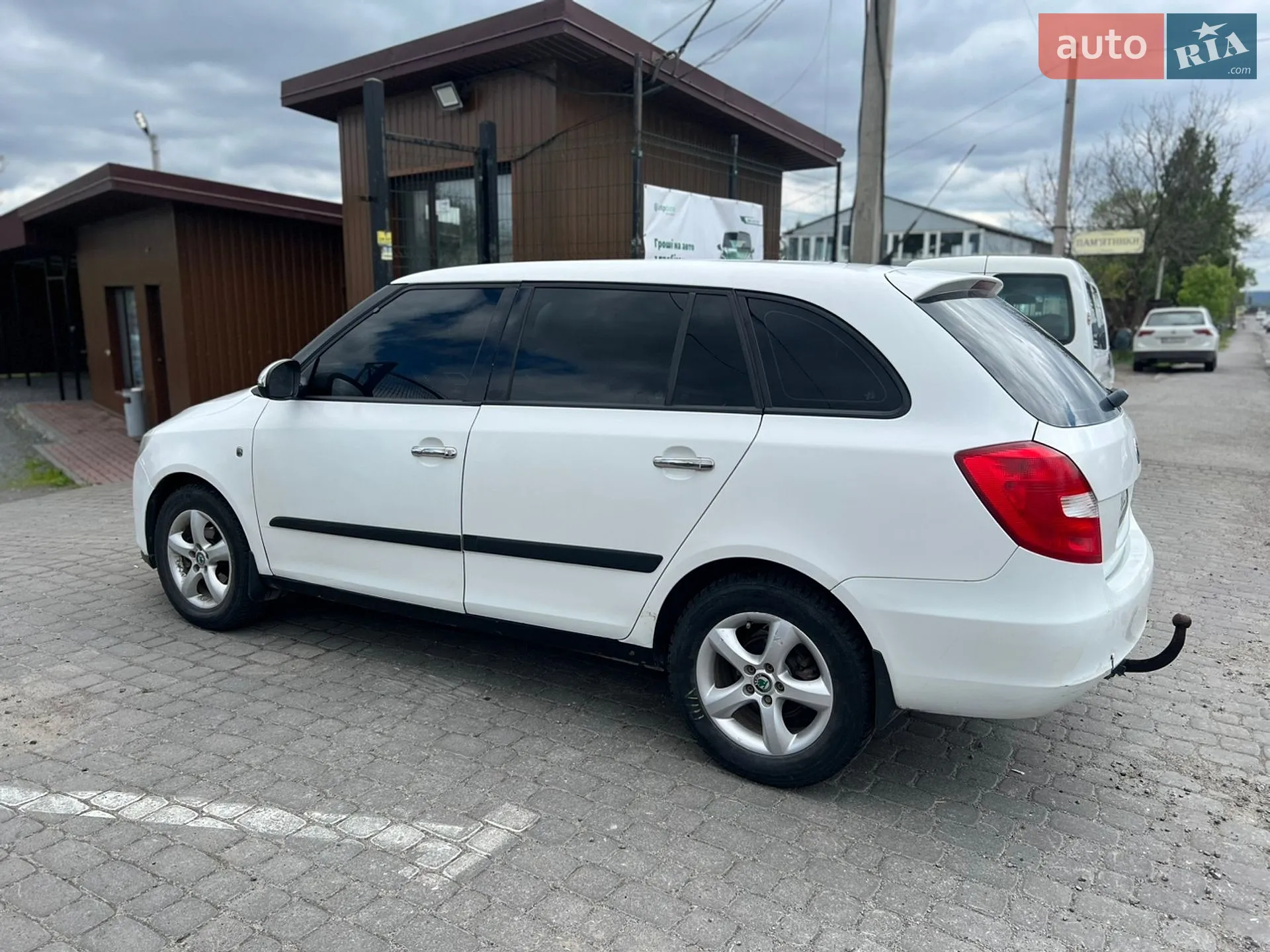2010 Skoda Fabia - мініатюра 5