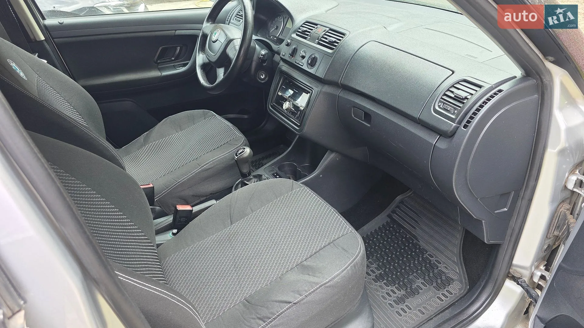 2011 Skoda Fabia - мініатюра 47