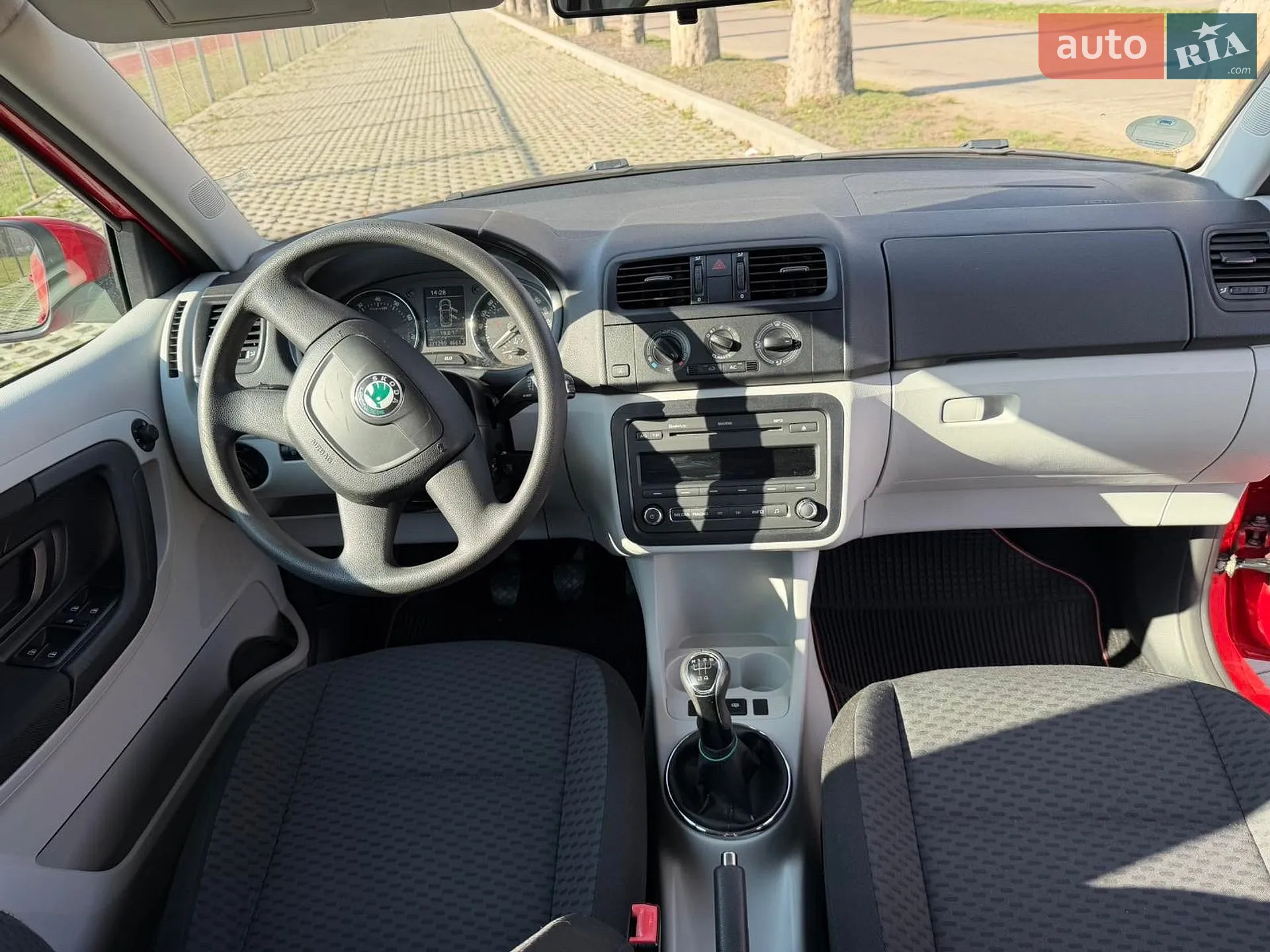 2010 Skoda Fabia - мініатюра 15