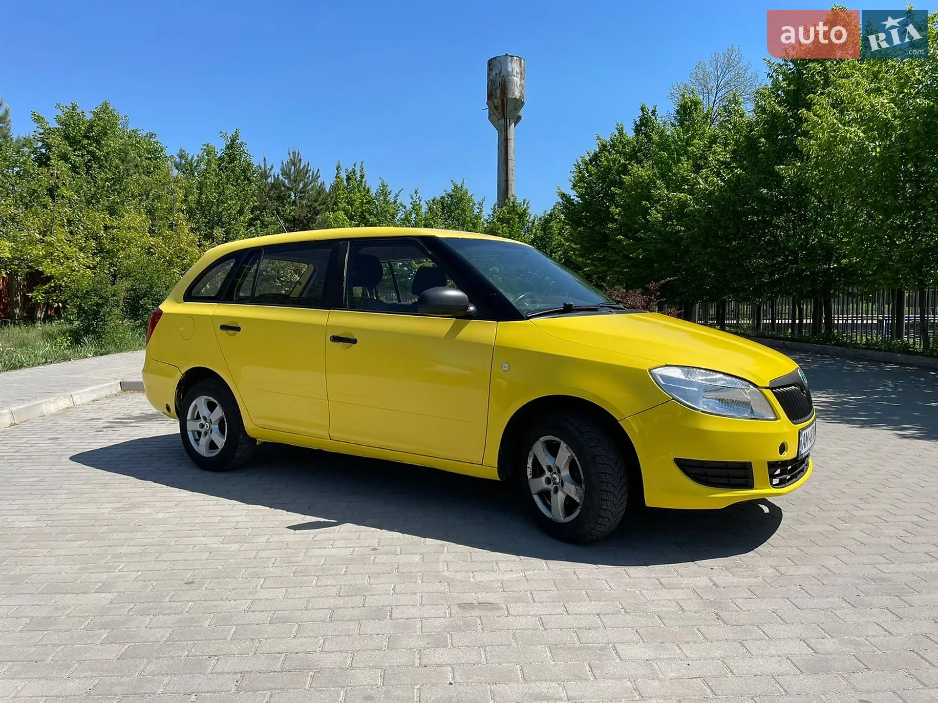 2011 Skoda Fabia - мініатюра 14