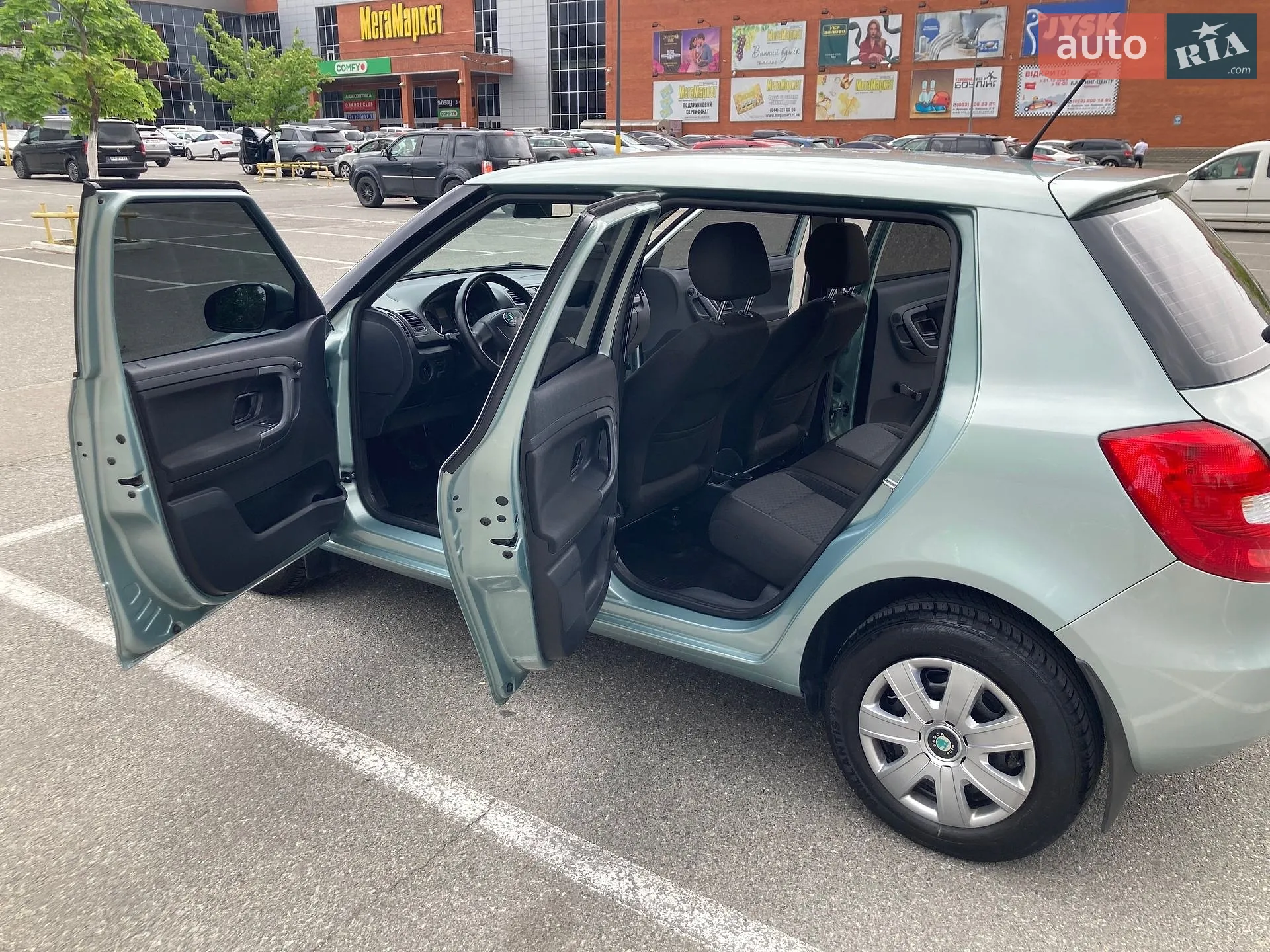 2012 Skoda Fabia - мініатюра 16