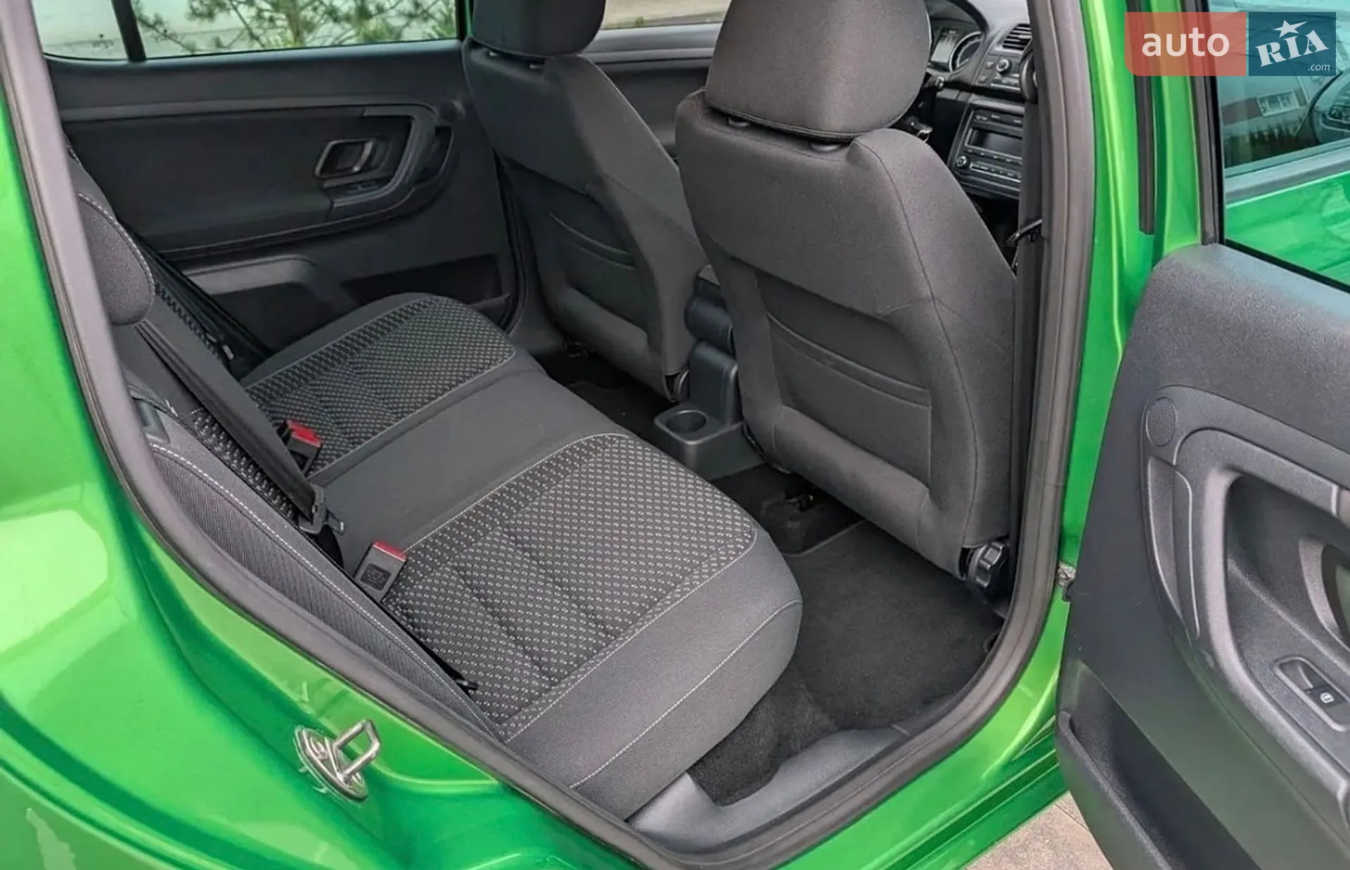 2010 Skoda Fabia - мініатюра 17