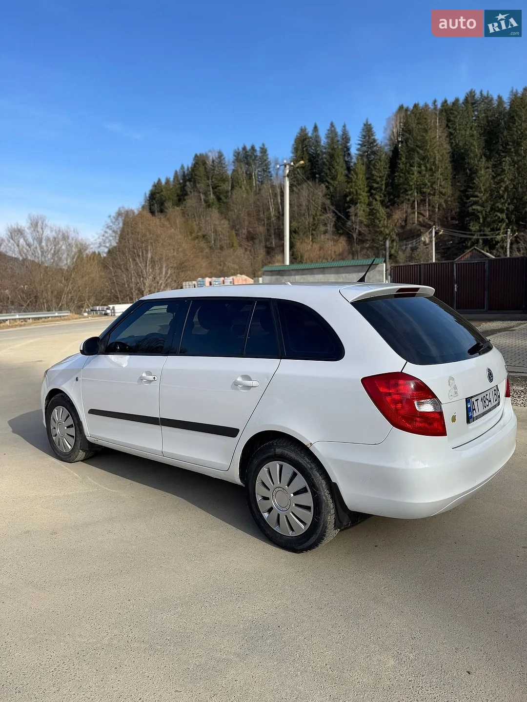 2010 Skoda Fabia - мініатюра 3