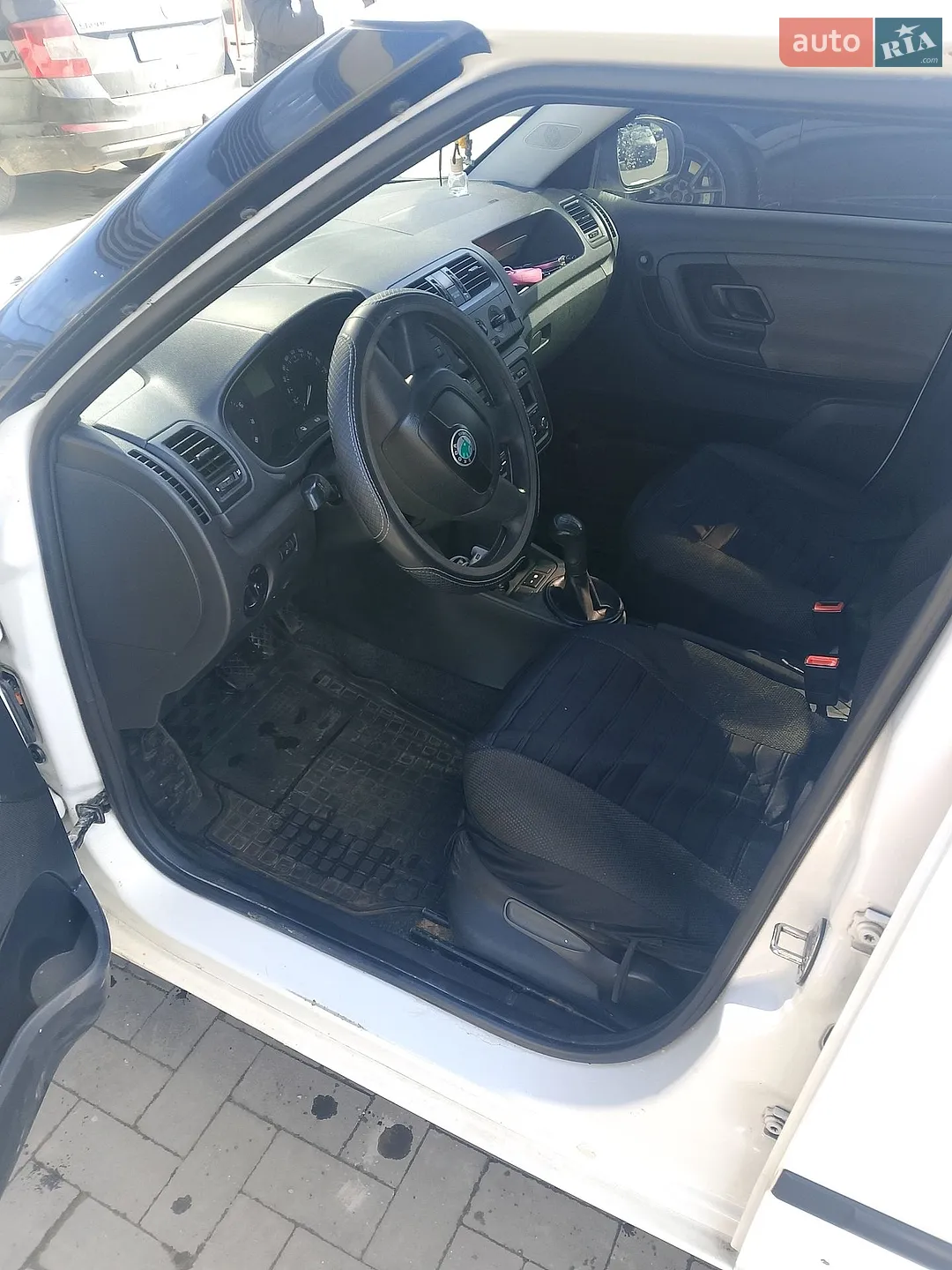 2010 Skoda Fabia - мініатюра 5