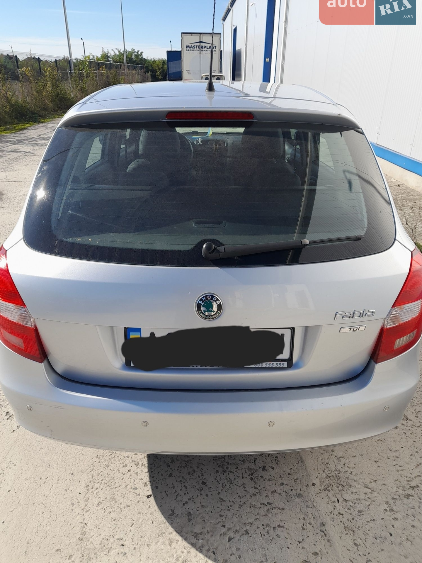 2011 Skoda Fabia - мініатюра 2