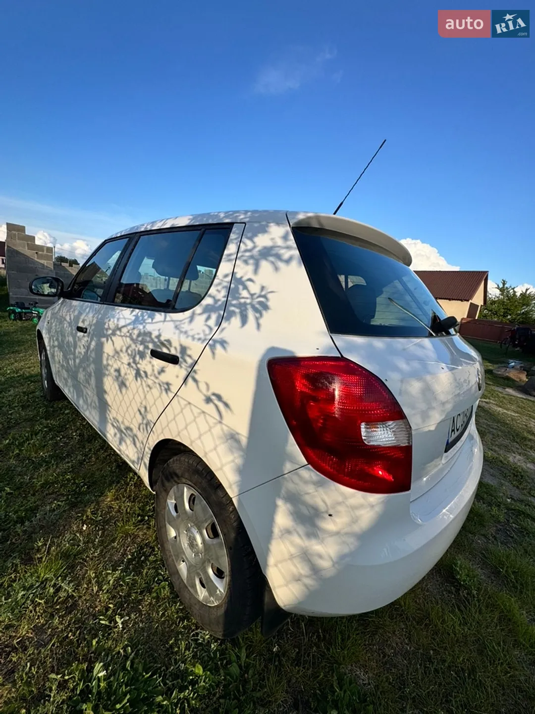 2010 Skoda Fabia - мініатюра 3