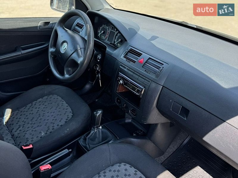 Седан Skoda Fabia 2004 в Львове