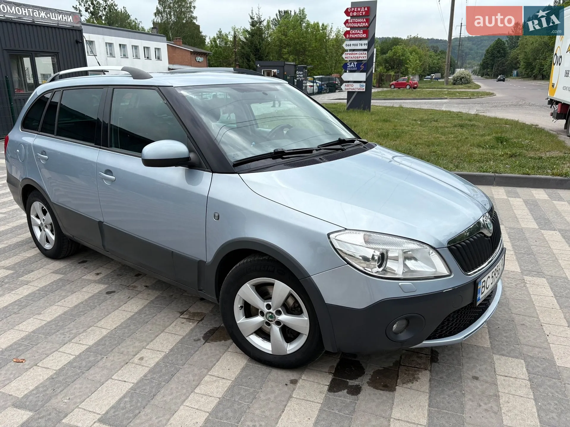 2010 Skoda Fabia - мініатюра 12