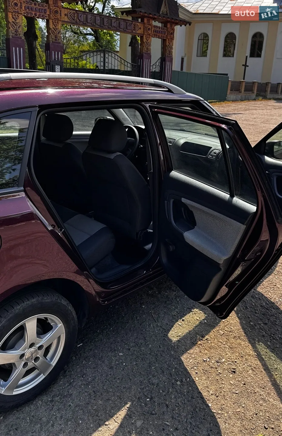 2010 Skoda Fabia - мініатюра 9