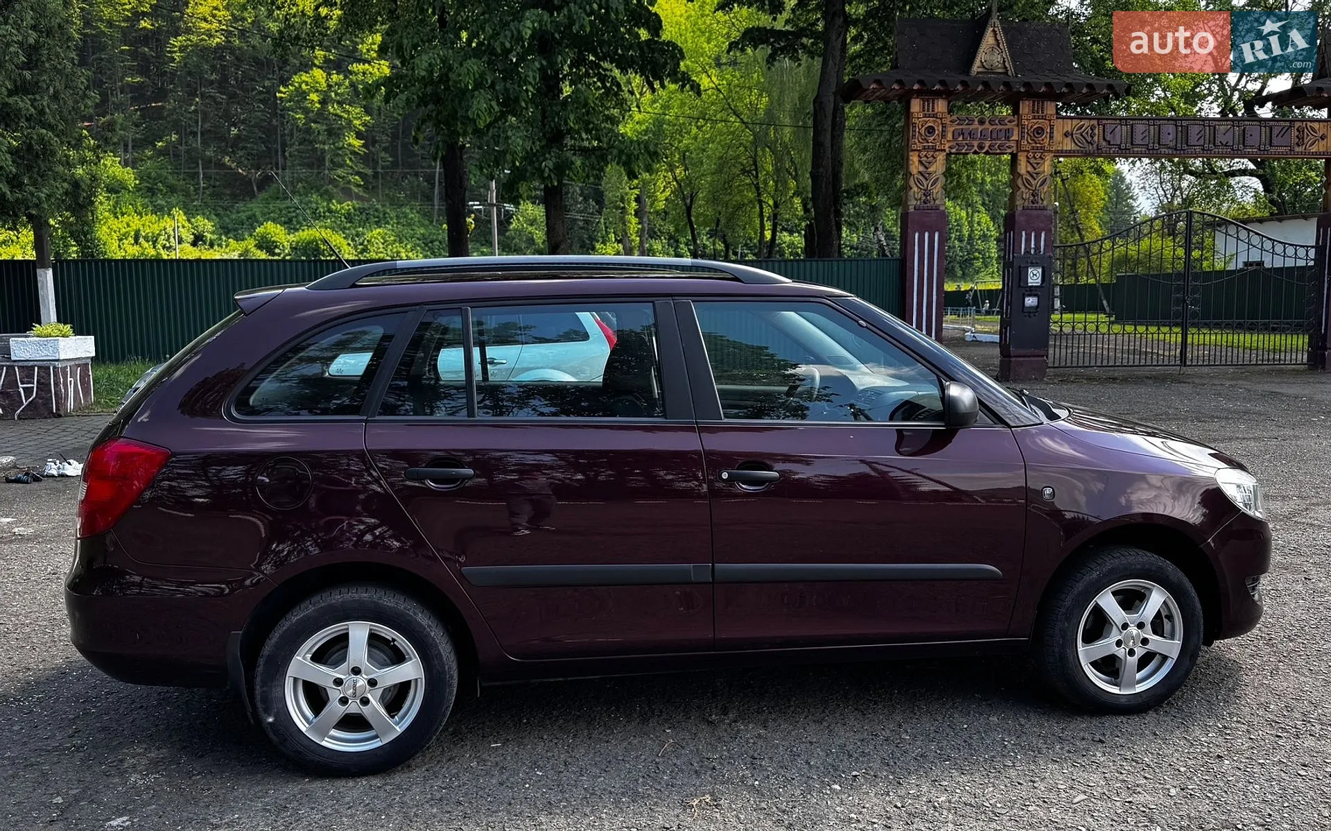 2010 Skoda Fabia - мініатюра 10