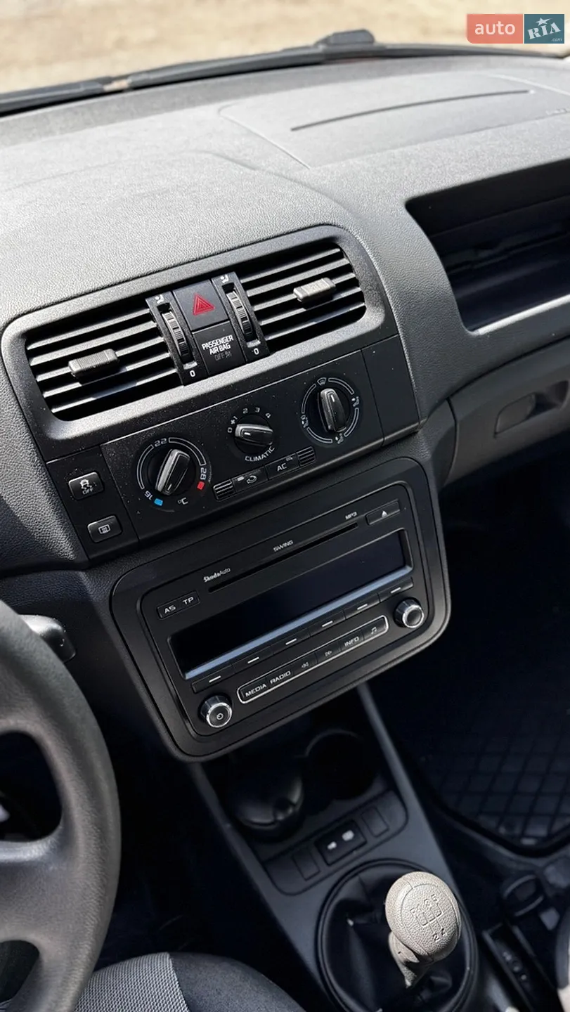 2010 Skoda Fabia - мініатюра 19