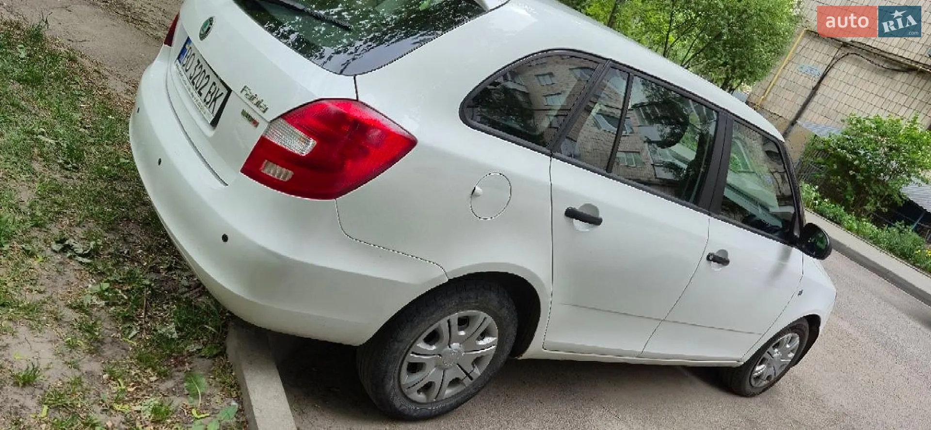 2011 Skoda Fabia - мініатюра 5