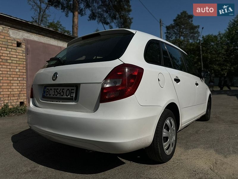 Универсал Skoda Fabia 2010 в Ирпене