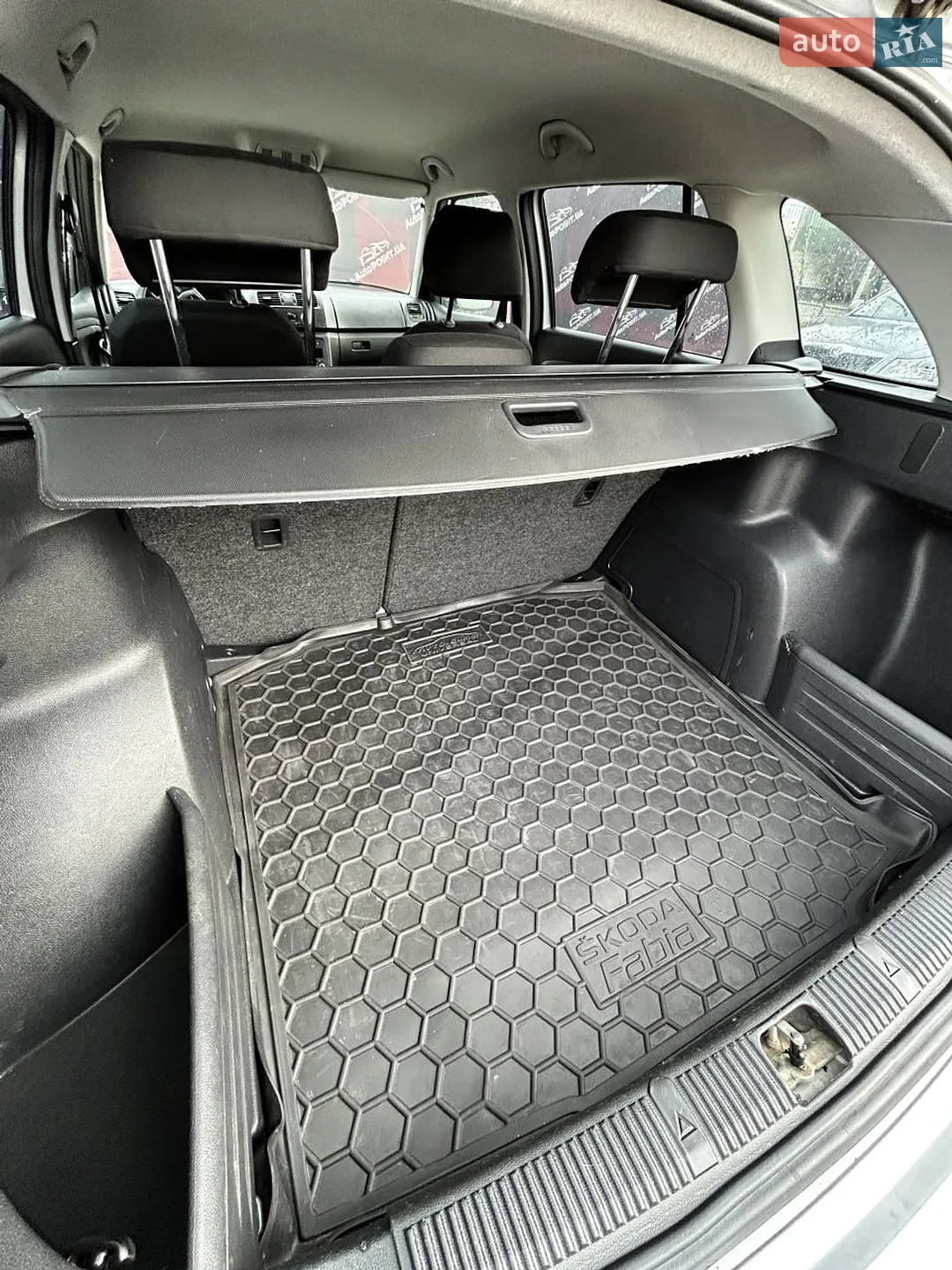 2010 Skoda Fabia - мініатюра 11