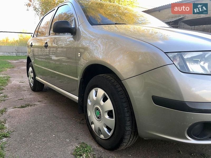 Хэтчбек Skoda Fabia 2007 в Ромнах