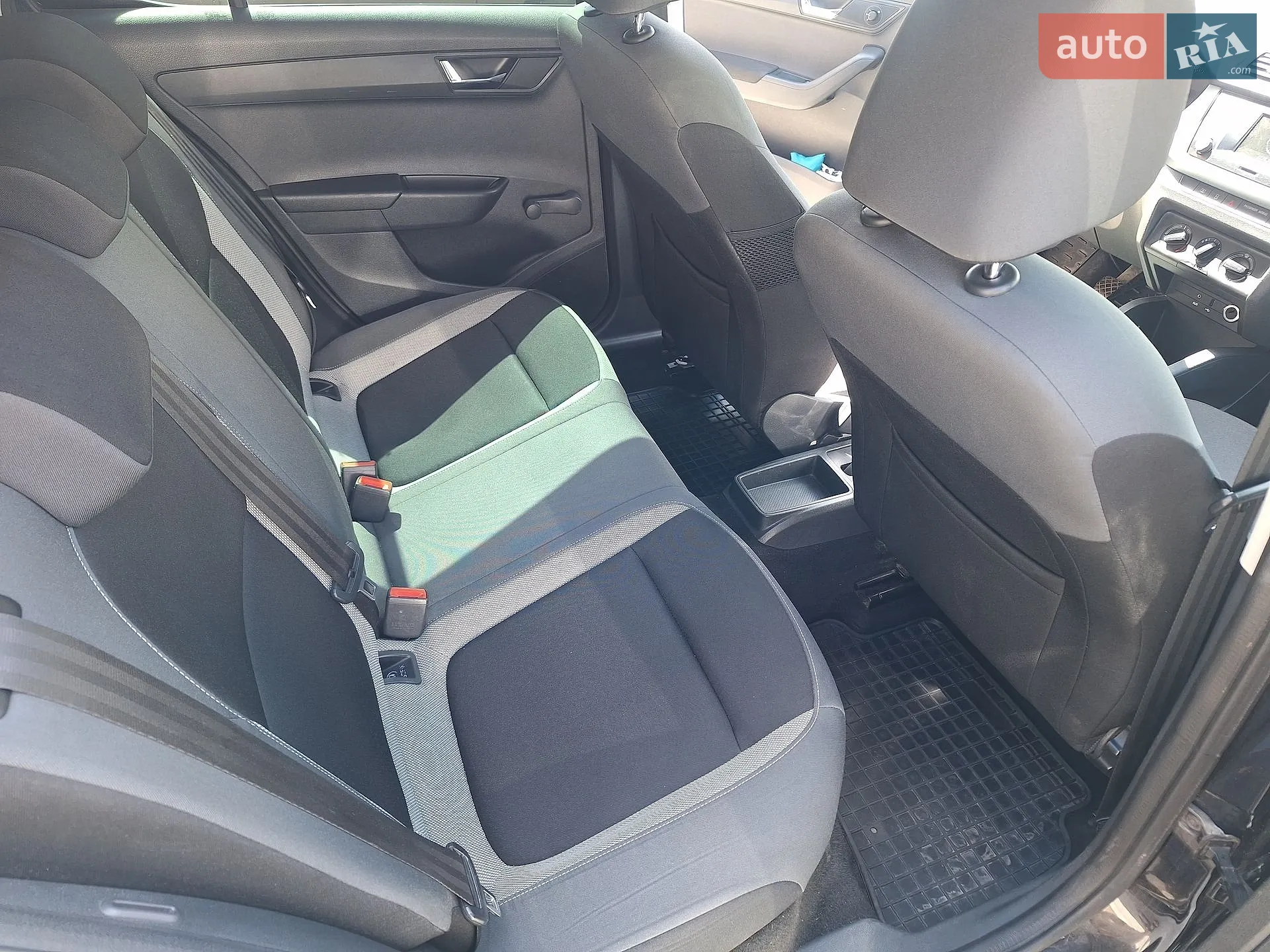 2016 Skoda Fabia - мініатюра 10