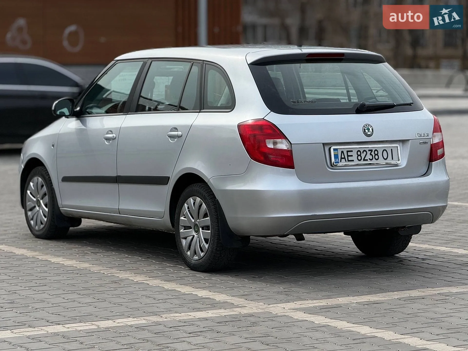 2011 Skoda Fabia - мініатюра 6