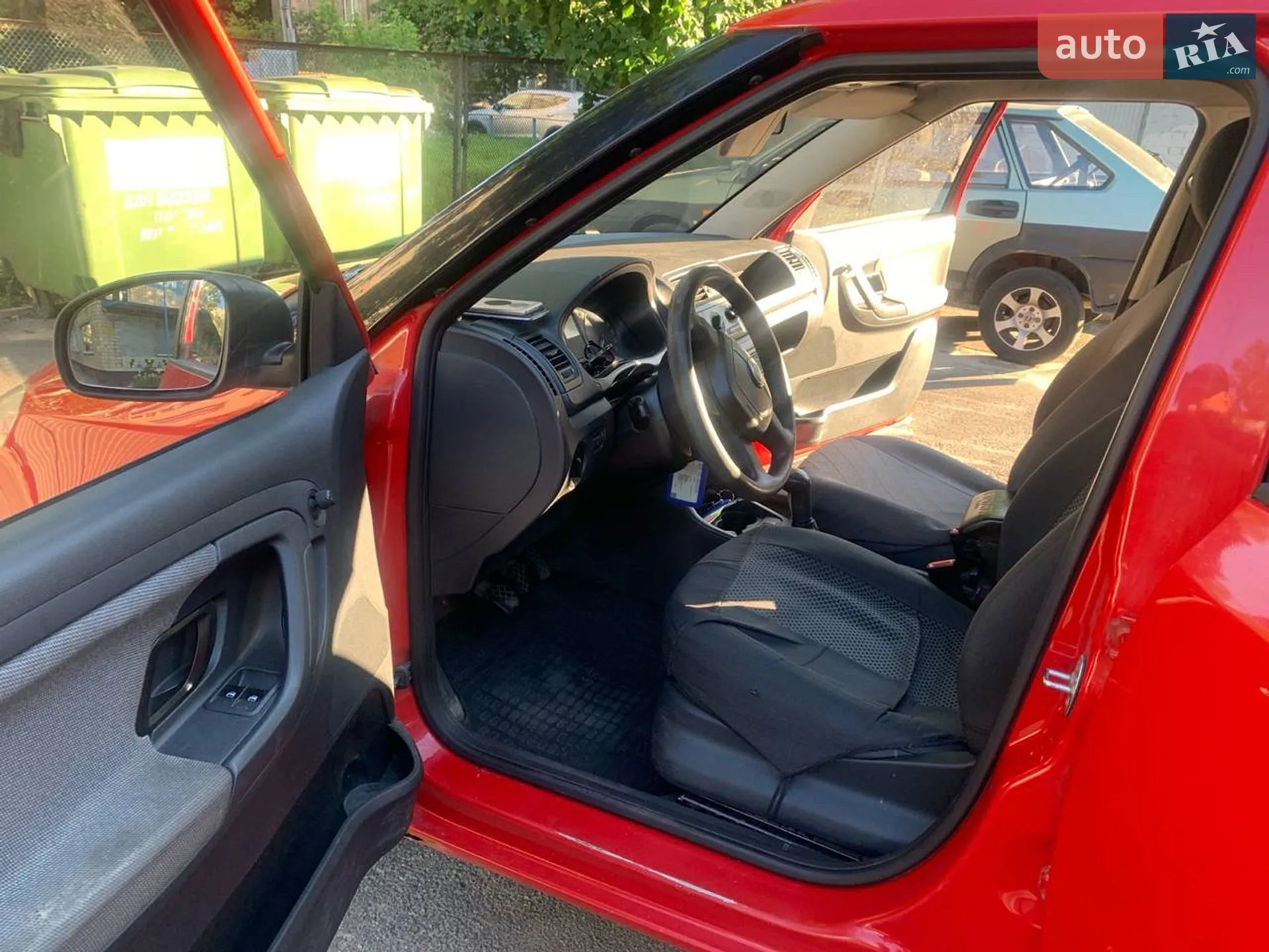 2010 Skoda Fabia - мініатюра 8