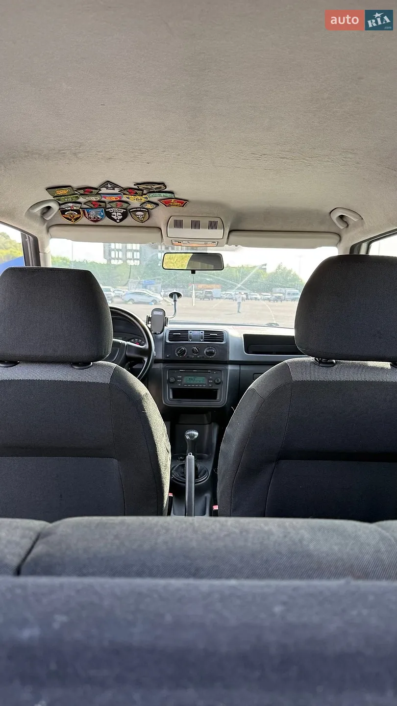 2010 Skoda Fabia - мініатюра 13
