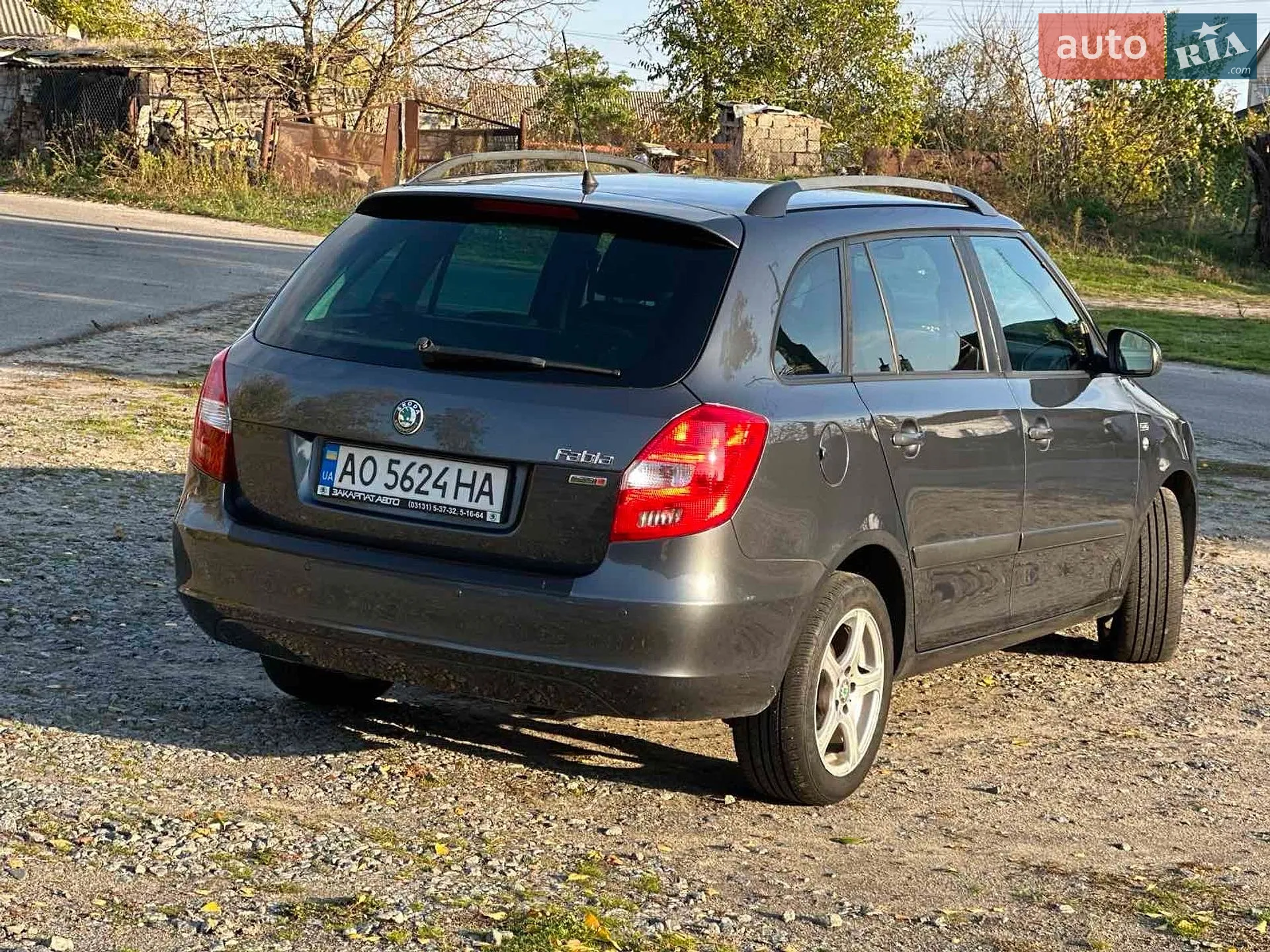 2011 Skoda Fabia - мініатюра 5