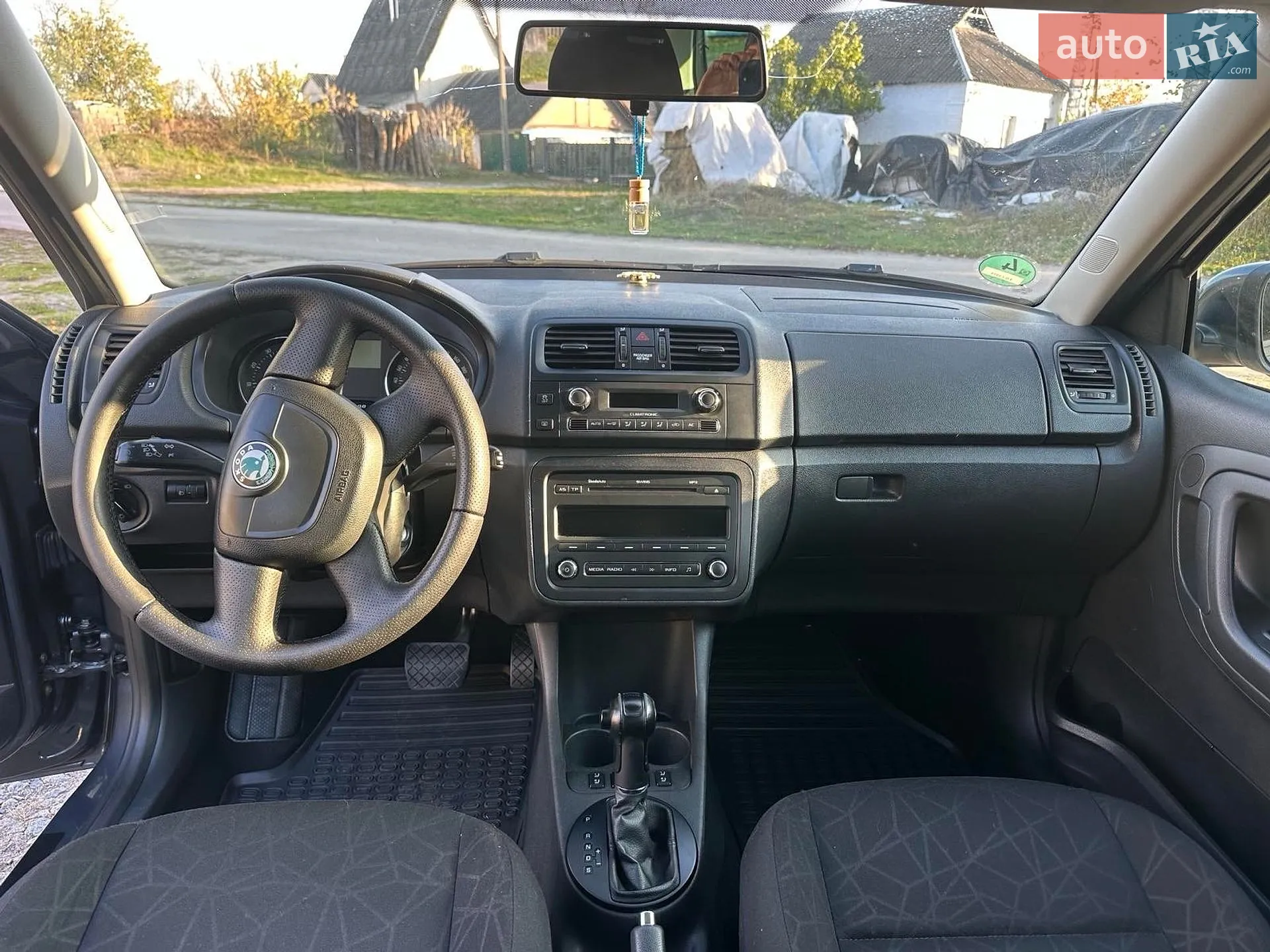 2011 Skoda Fabia - мініатюра 11