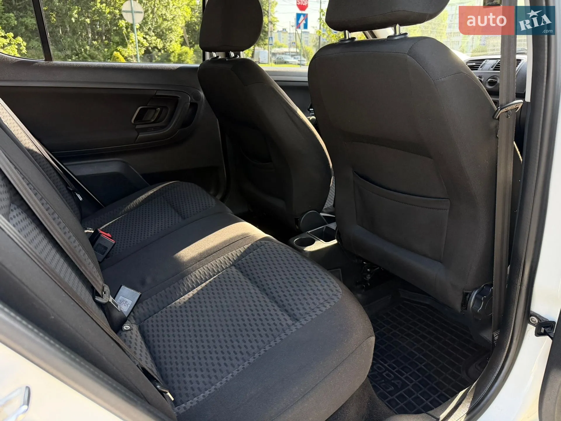 2013 Skoda Fabia - мініатюра 17