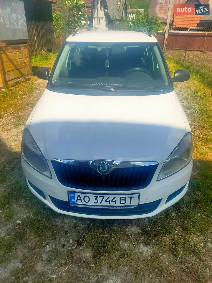 2010 Skoda Fabia - мініатюра 8