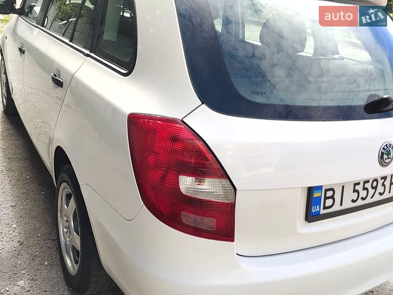 Skoda Fabia 2010 VIN TMB1CB5J8B3095840 фото оголошення 5 з 41