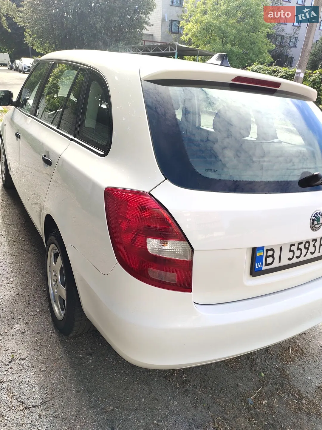 2010 Skoda Fabia - мініатюра 5
