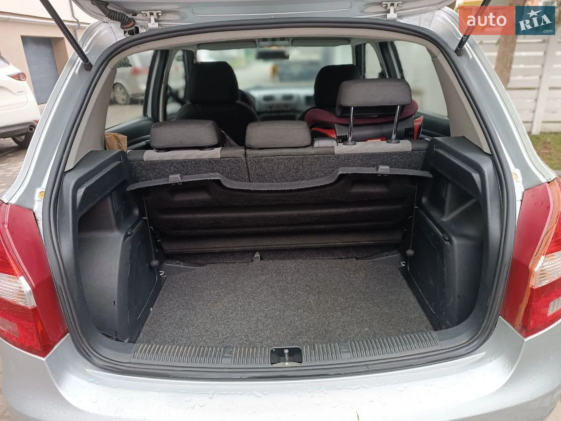 2012 Skoda Fabia - мініатюра 9
