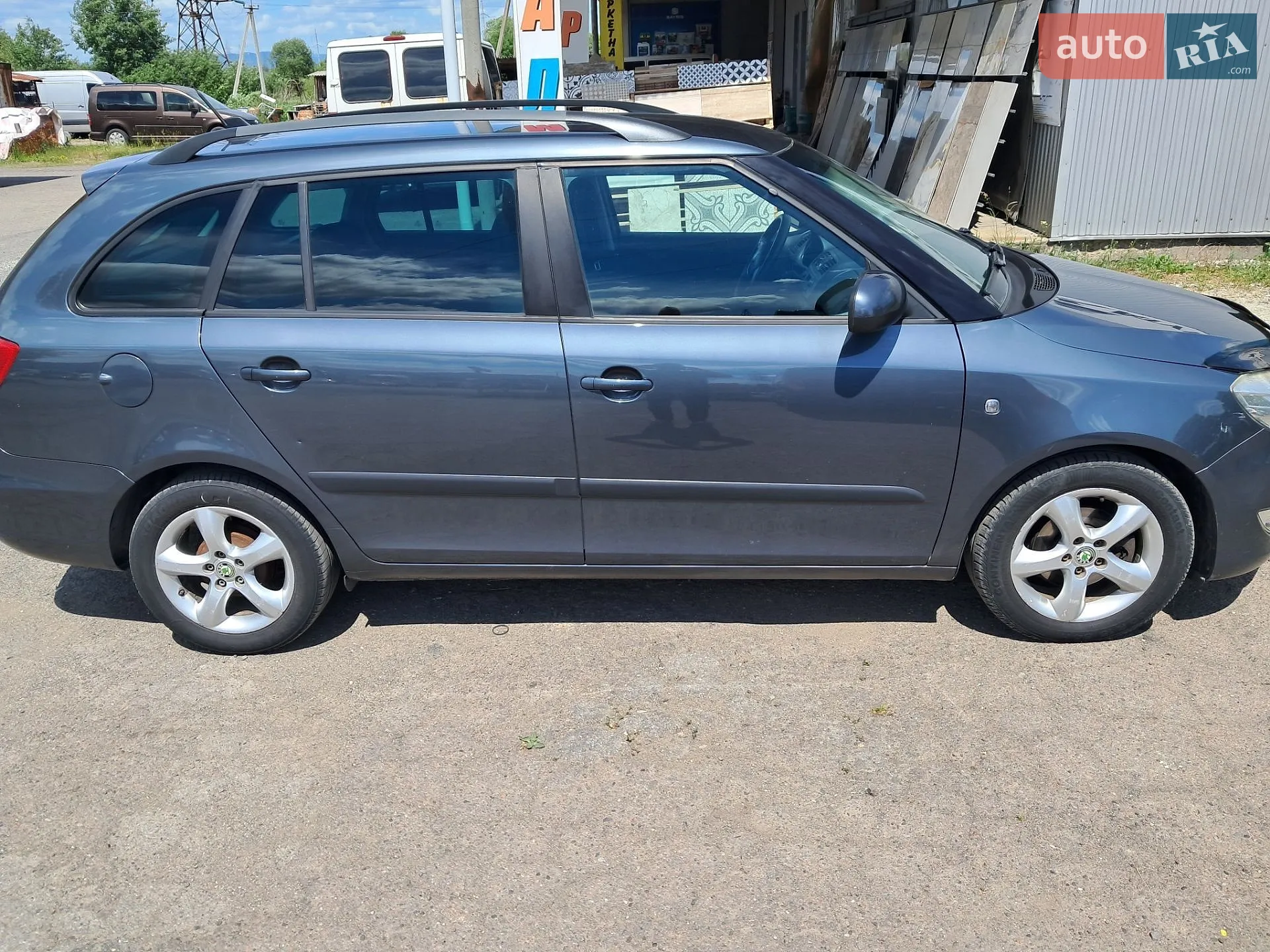 2010 Skoda Fabia - мініатюра 8