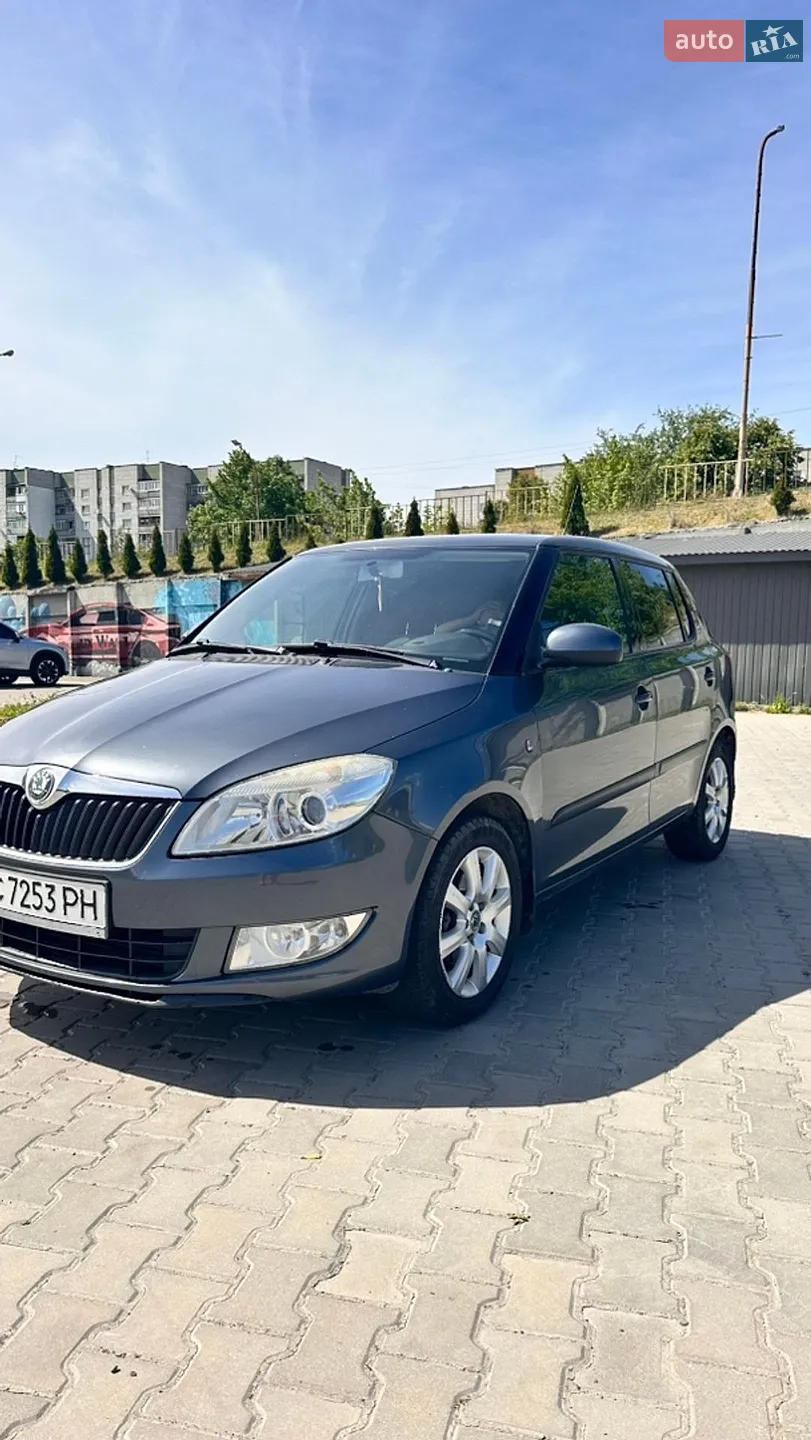 2010 Skoda Fabia - мініатюра 6