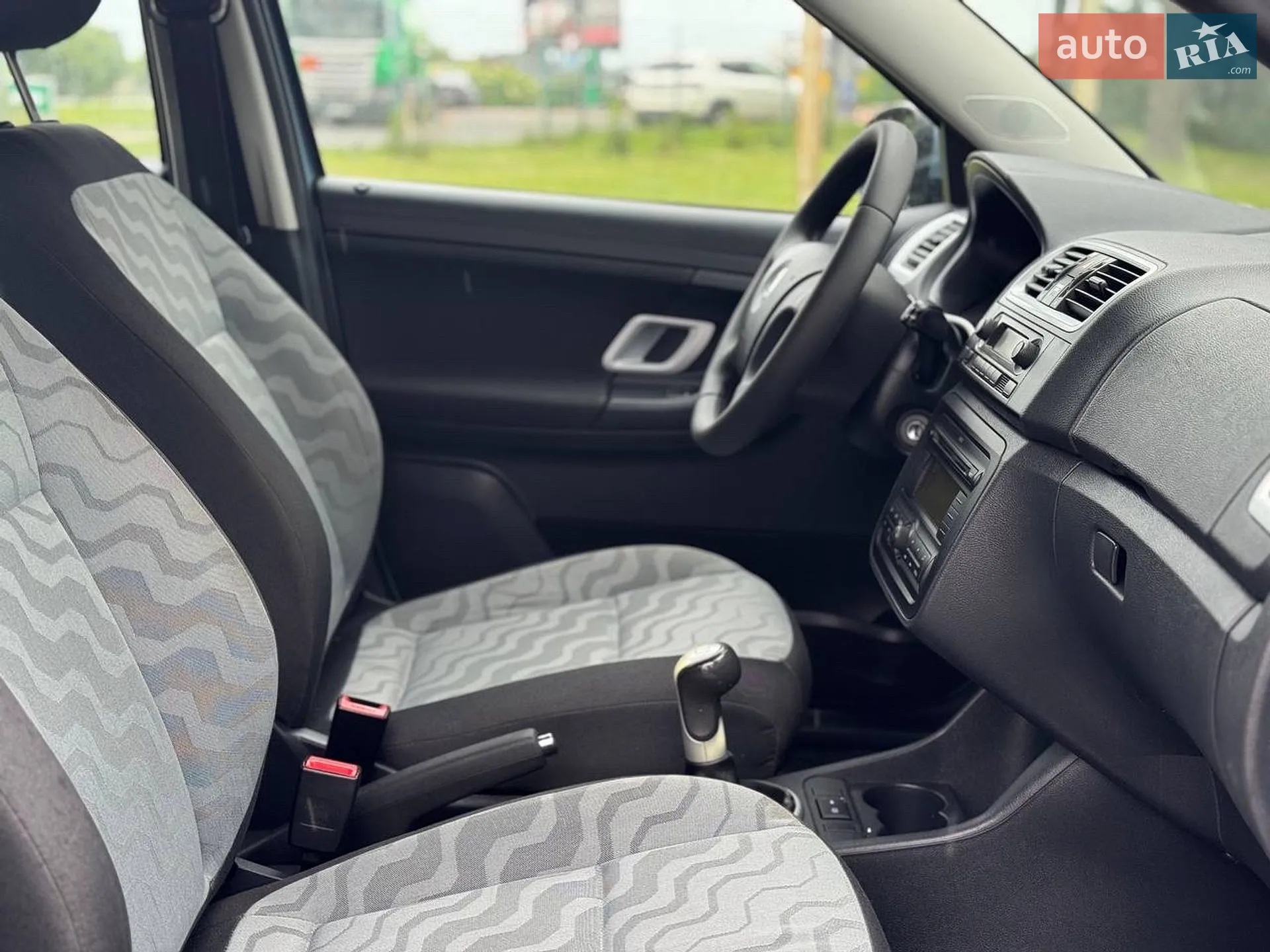 2010 Skoda Fabia - мініатюра 6