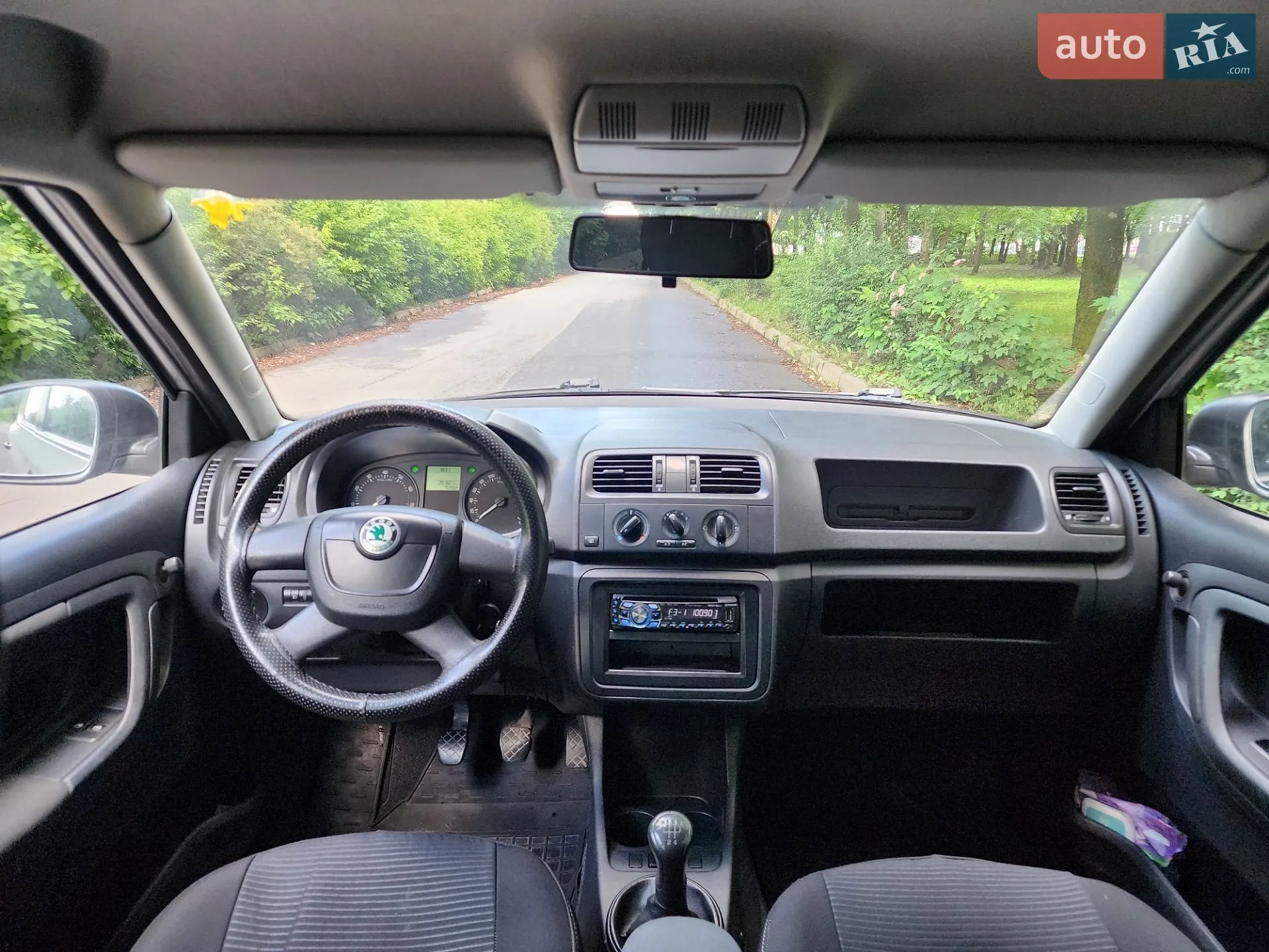 2011 Skoda Fabia - мініатюра 3