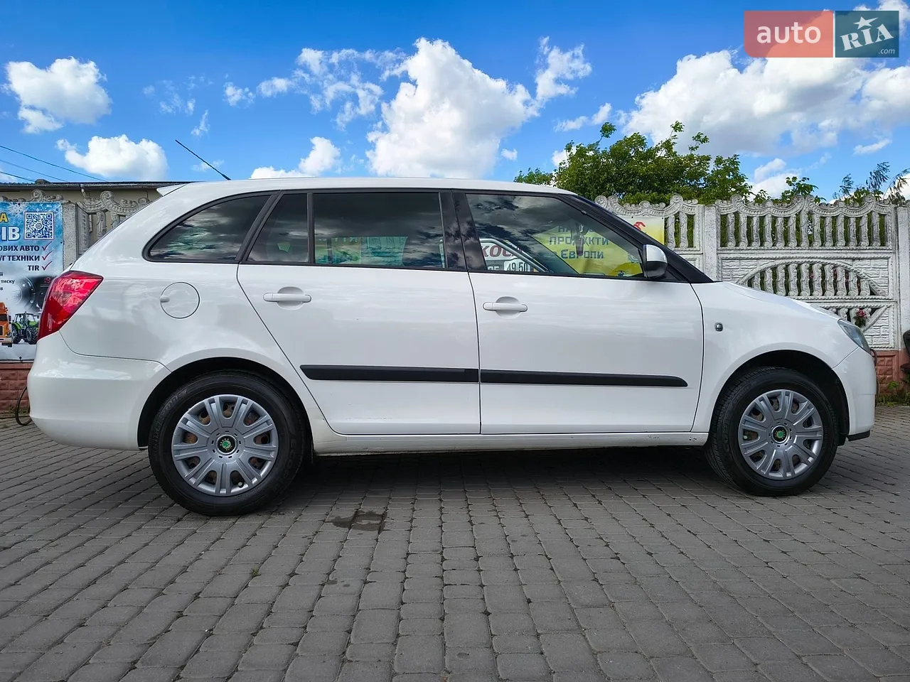 2010 Skoda Fabia - мініатюра 6