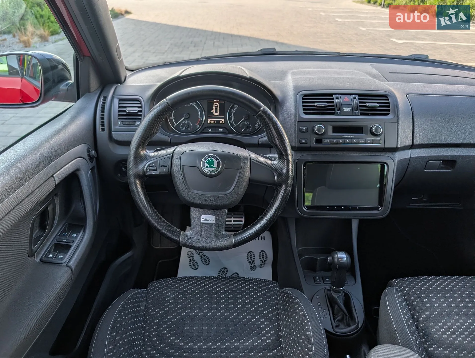 2011 Skoda Fabia - мініатюра 32