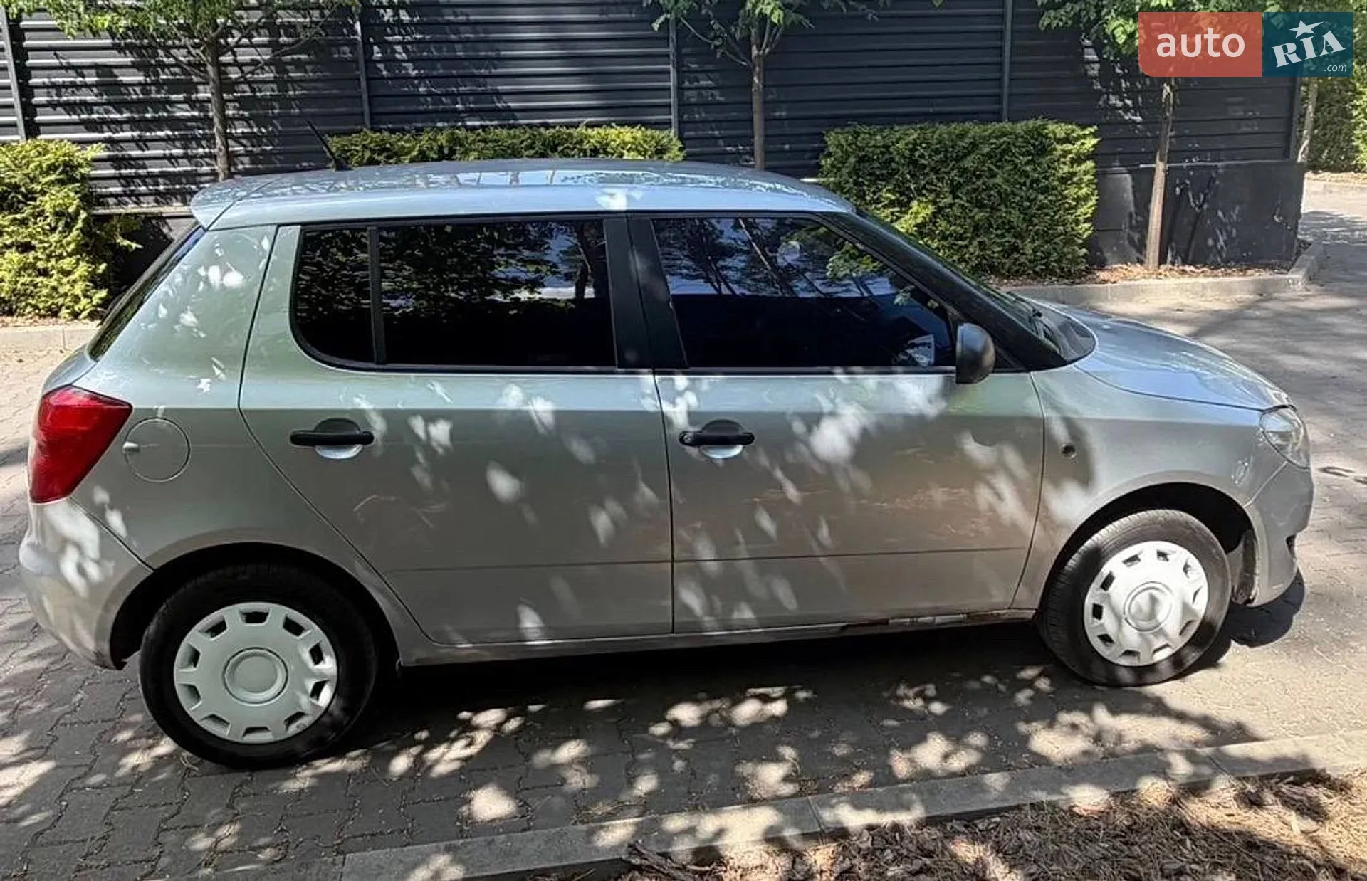 2012 Skoda Fabia - мініатюра 2