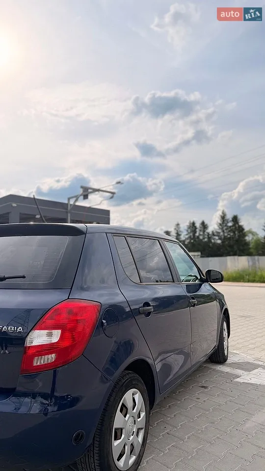 2012 Skoda Fabia - мініатюра 5