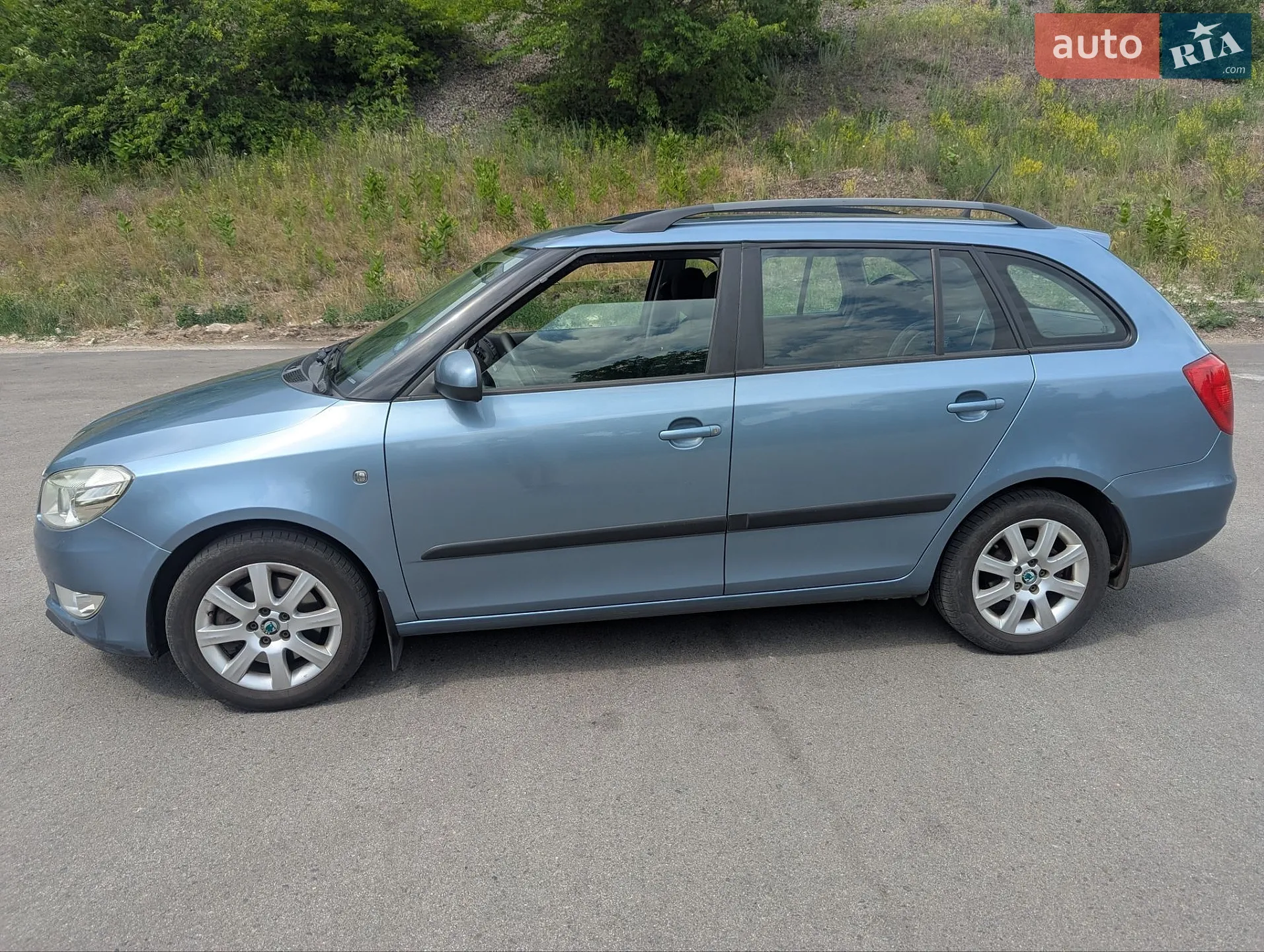 2011 Skoda Fabia - мініатюра 10