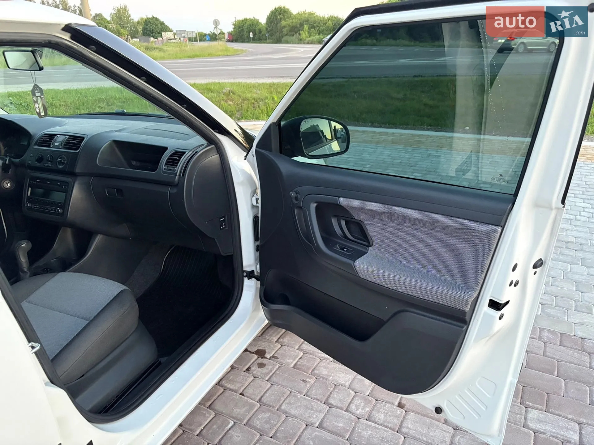 2012 Skoda Fabia - мініатюра 23