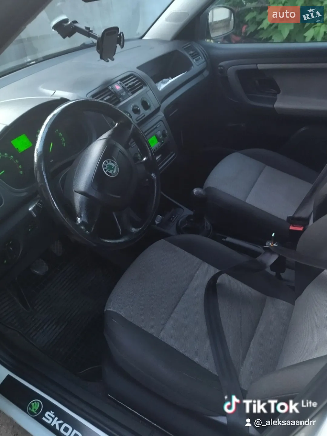 2010 Skoda Fabia - мініатюра 11
