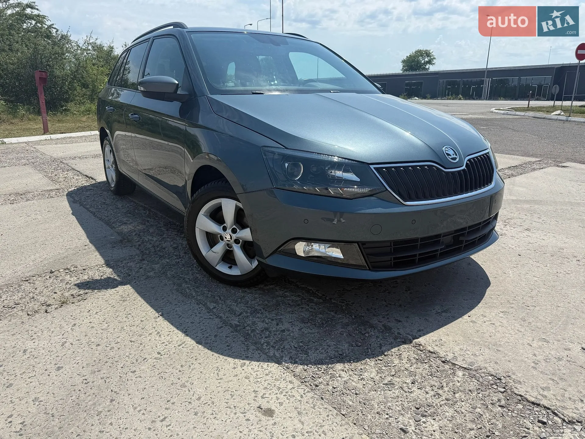 2015 Skoda Fabia - мініатюра 8