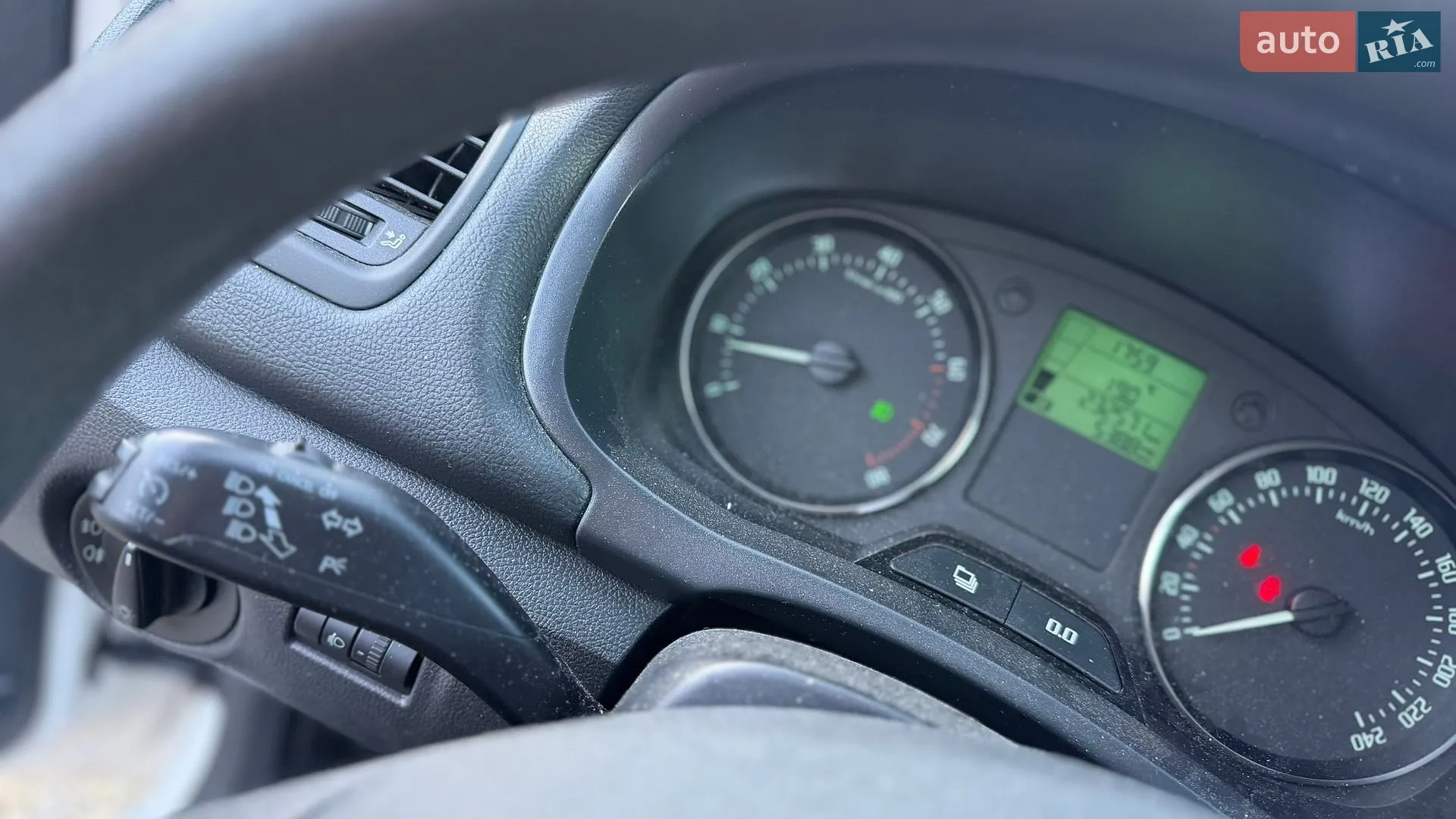 2010 Skoda Fabia - мініатюра 8