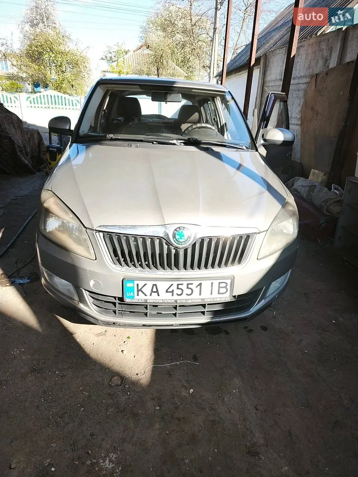 2013 Skoda Fabia - мініатюра 6