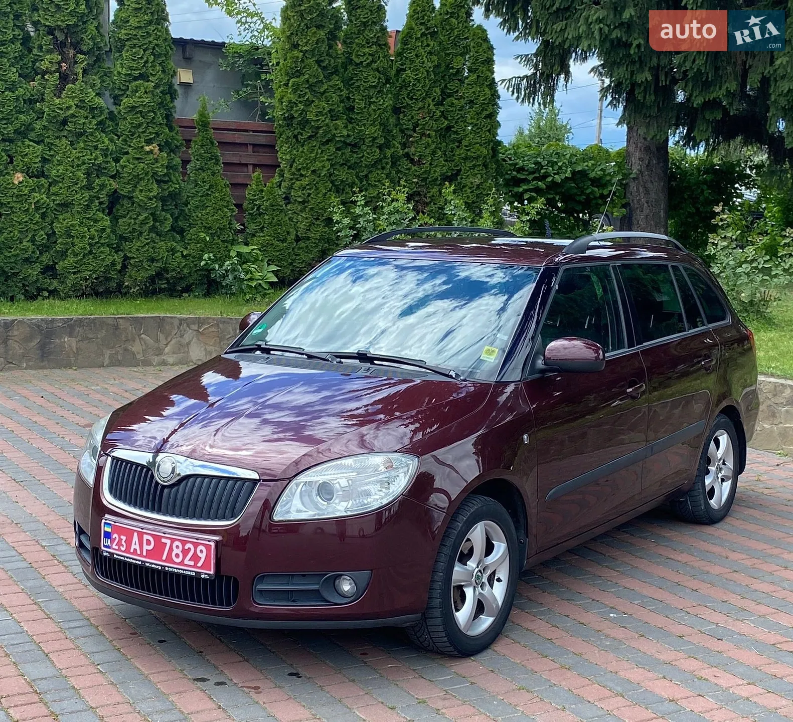 2010 Skoda Fabia - мініатюра 3