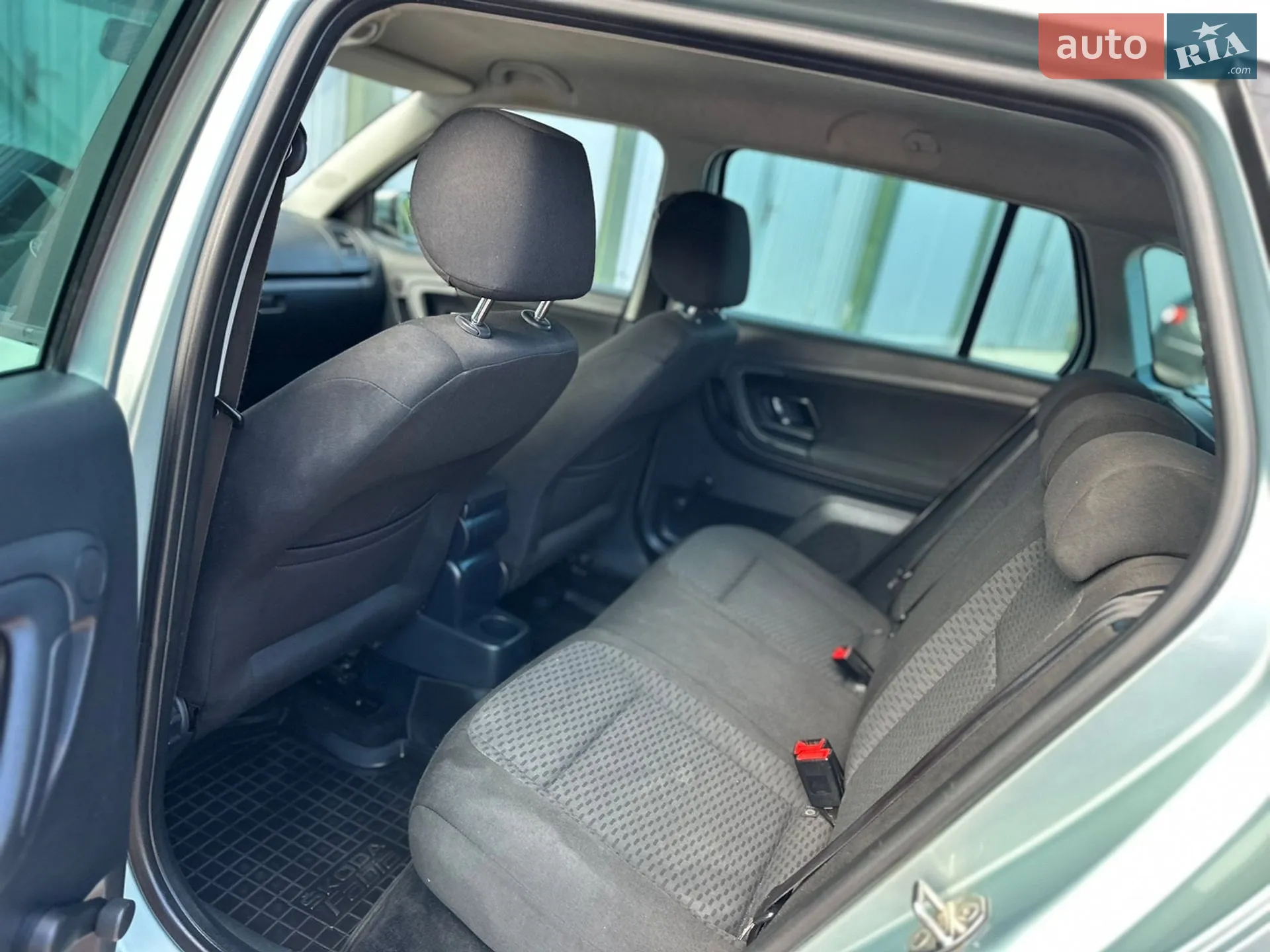 2011 Skoda Fabia - мініатюра 58