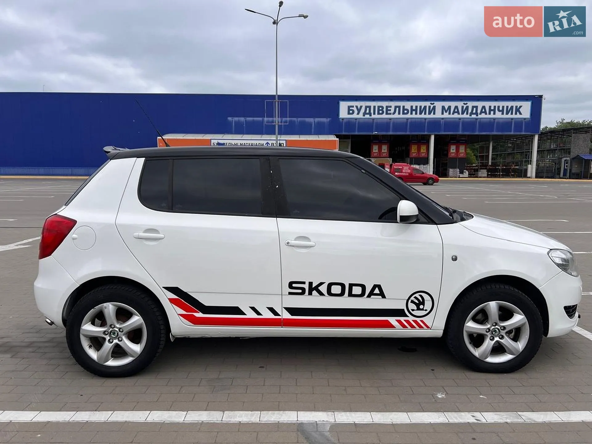 2011 Skoda Fabia - мініатюра 11