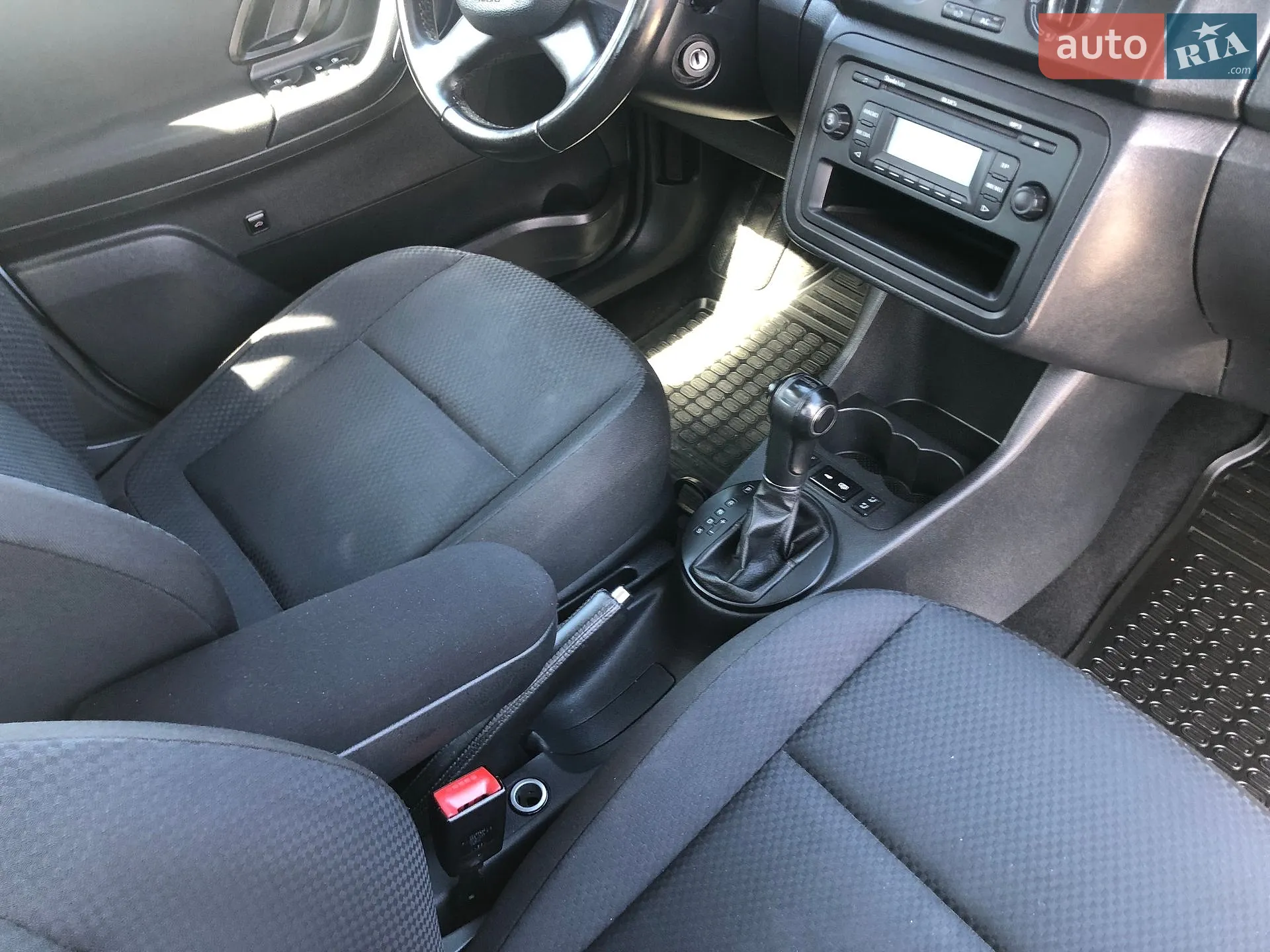 2011 Skoda Fabia - мініатюра 9
