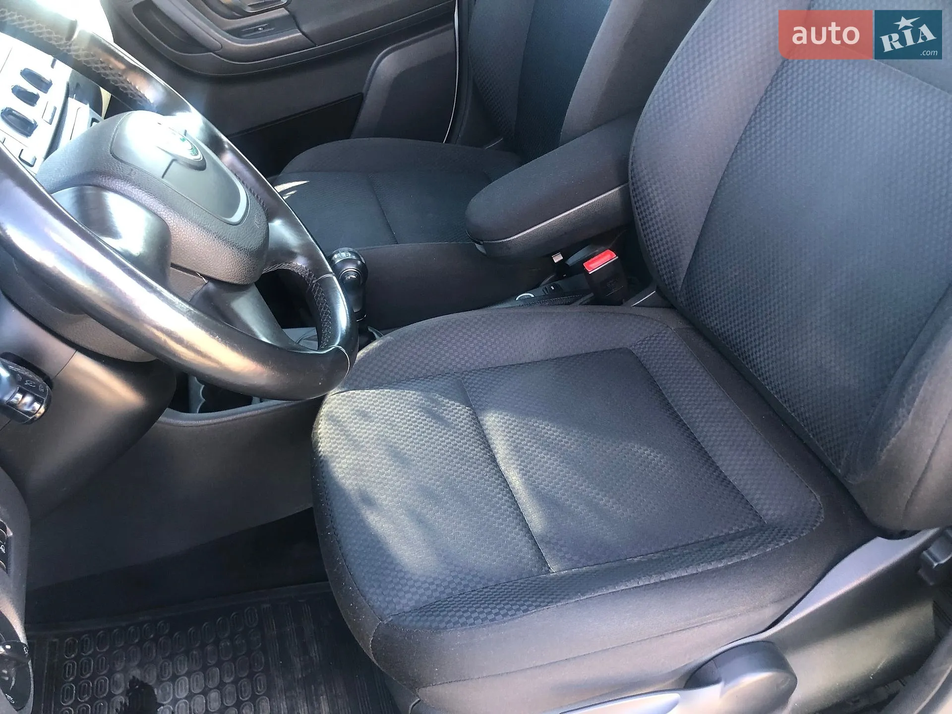 2011 Skoda Fabia - мініатюра 37