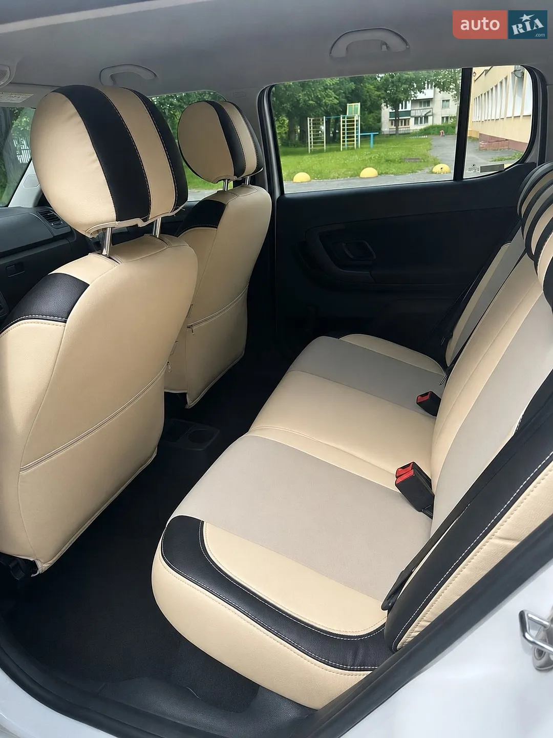 2014 Skoda Fabia - мініатюра 11